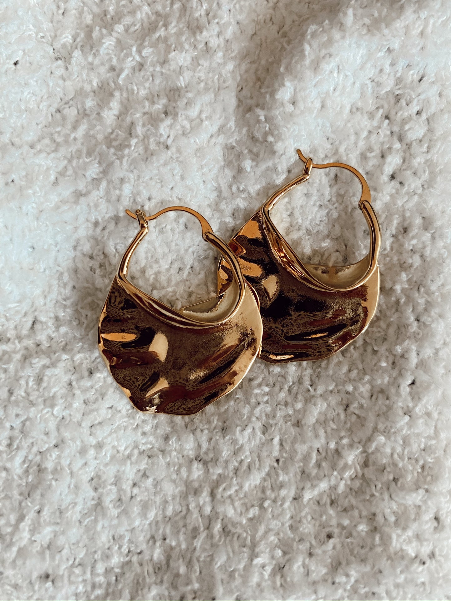 Celine Hoops