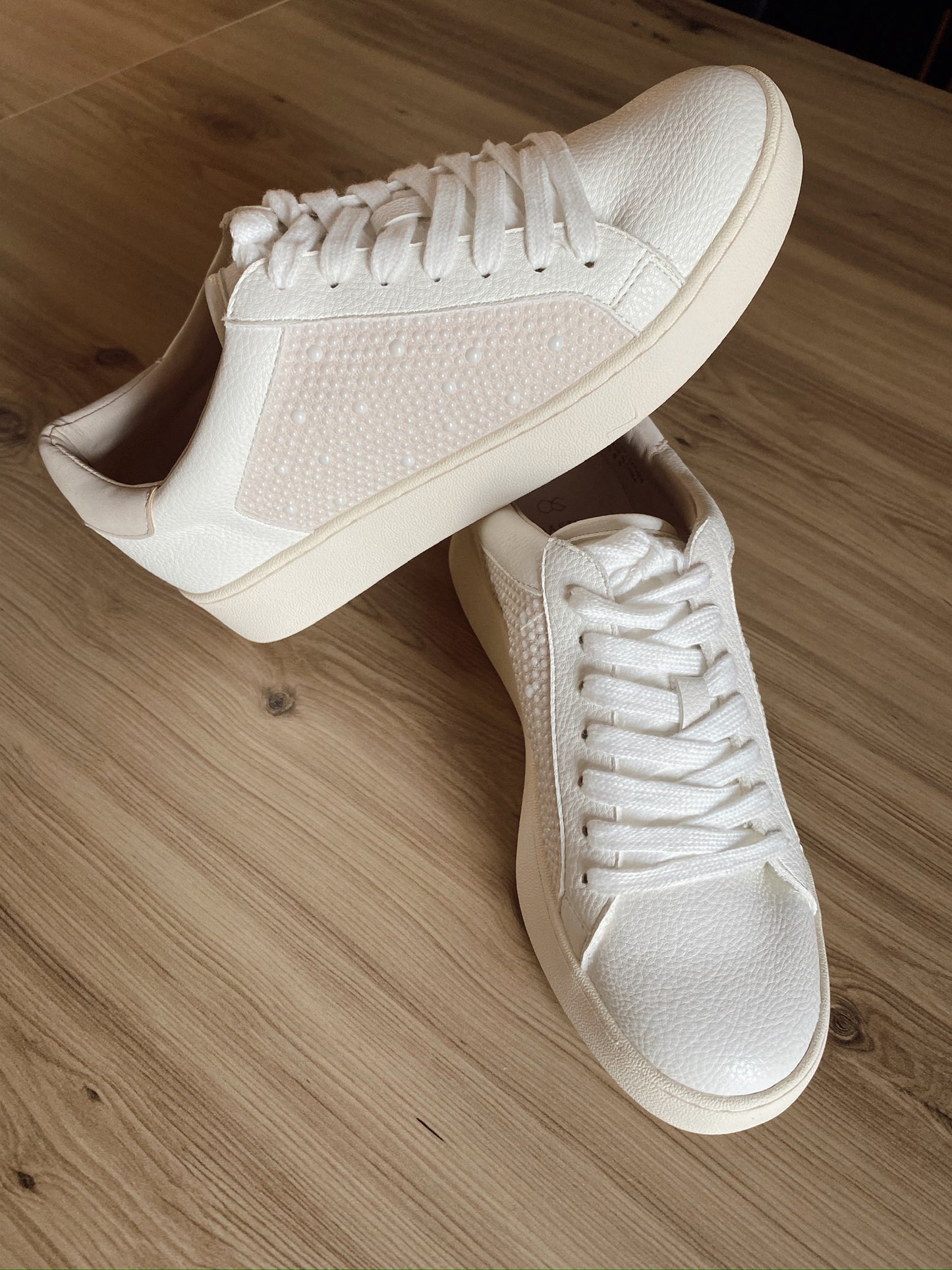 Eleanor Pearl Sneakers